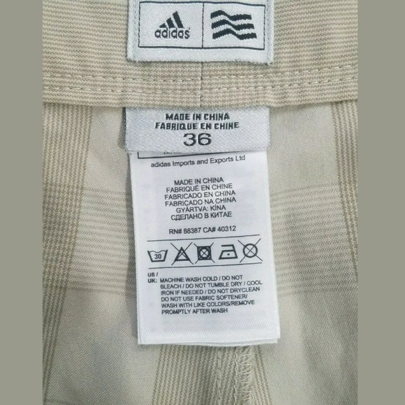 Adidas Men's Golf Shorts
Size 36 Flat Front - Picture 3 of 3